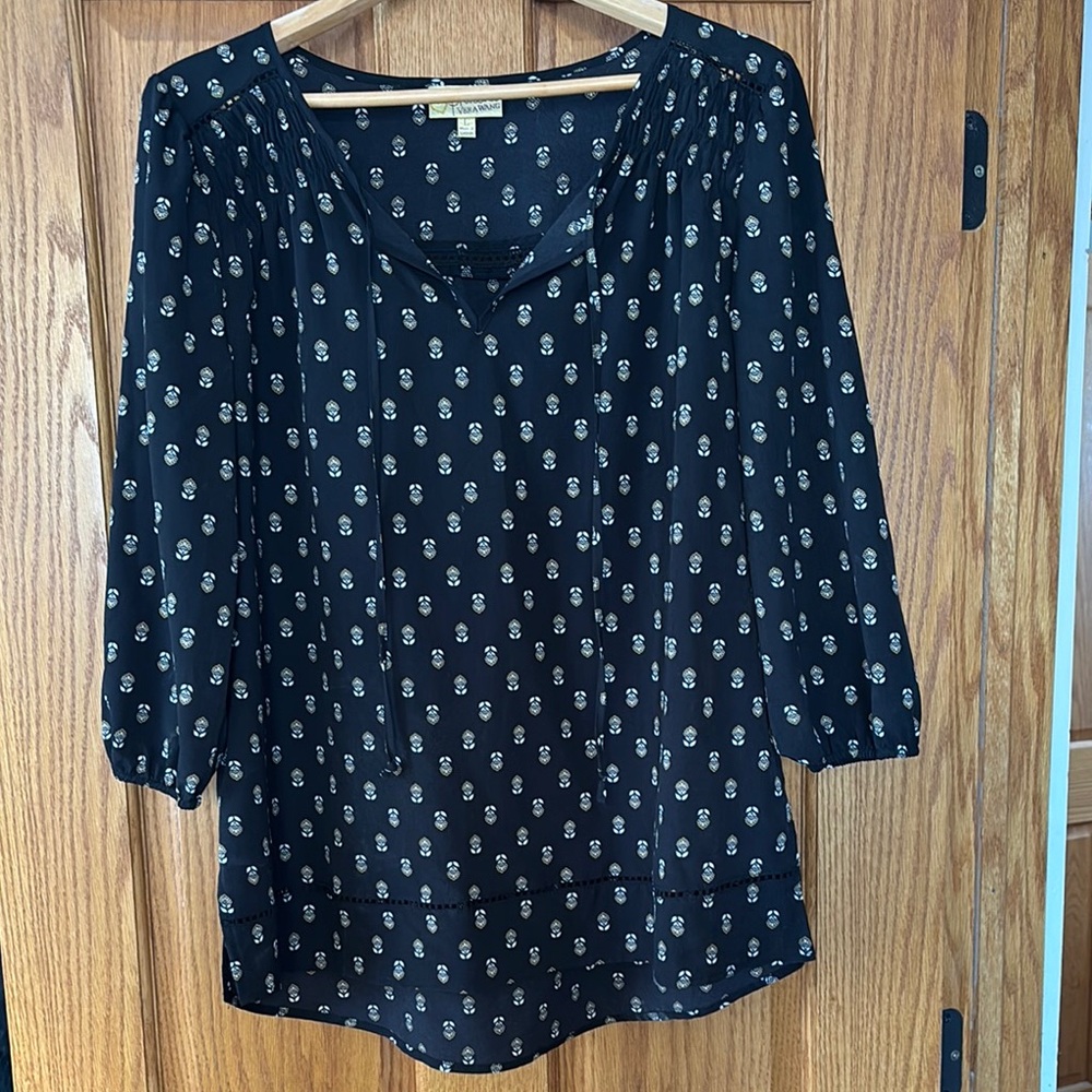 Women's Black Patterned Top